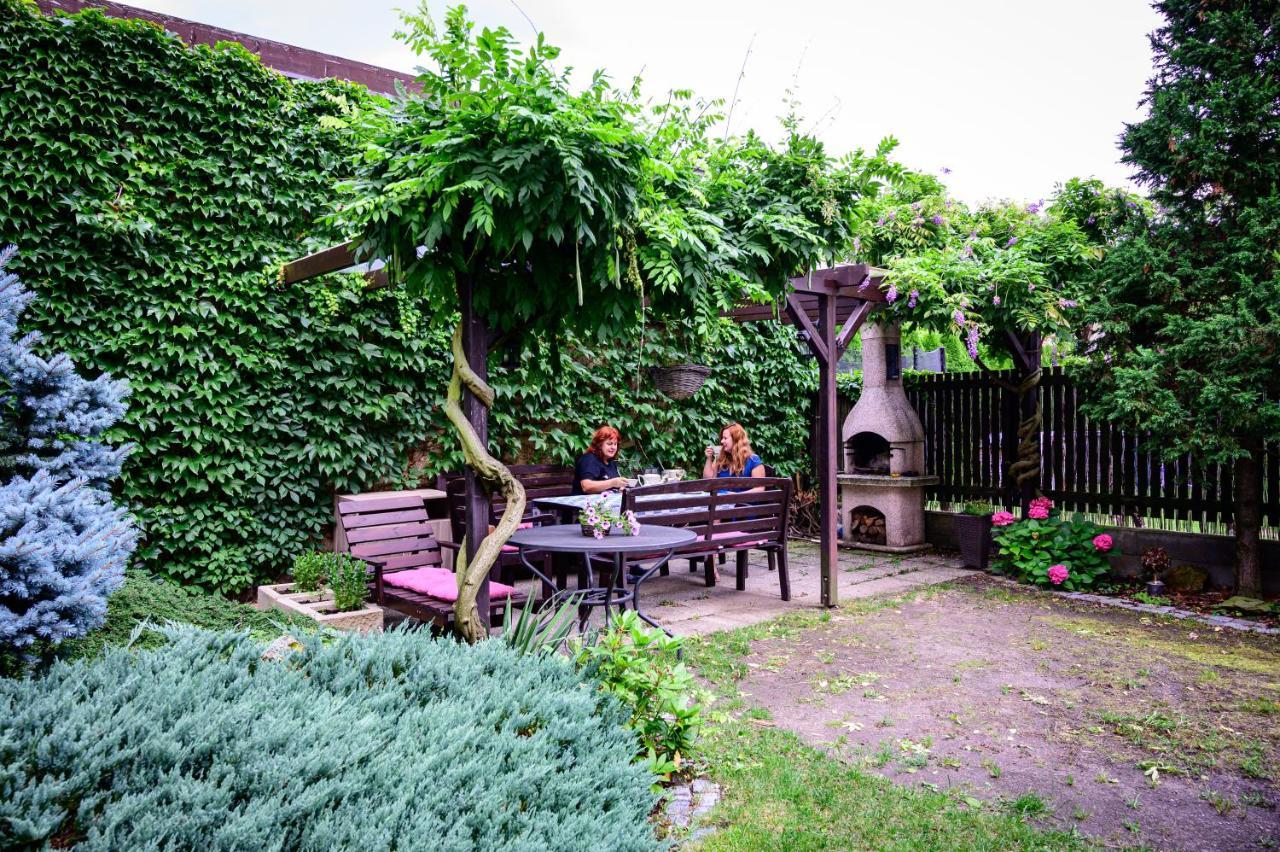 Vila Lumir Podebrady Luaran gambar